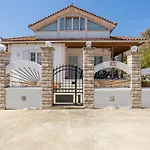 Ilenia\'S 3 Bedroom House With Private Pool
