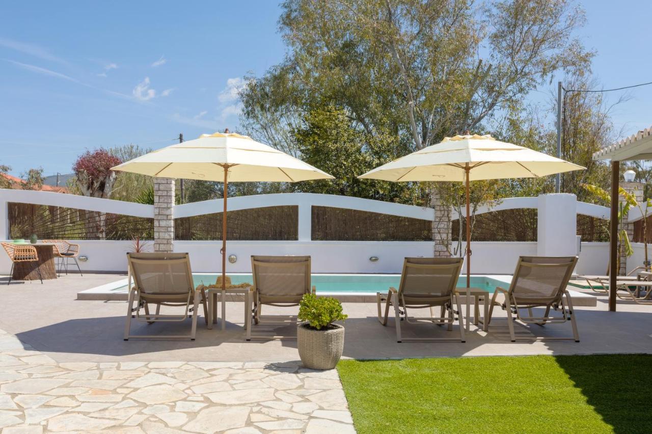 Ilenia's 3 Bedroom House With Private Pool