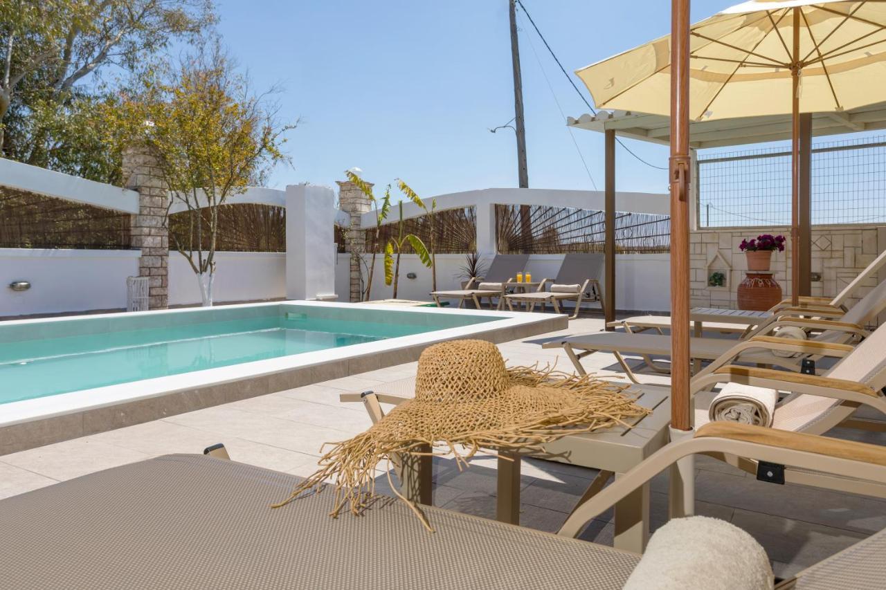 Ilenia's 3 Bedroom House With Private Pool